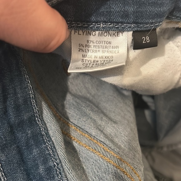 Flying Monkey Platinum Skinny Raw Hem Jeans
Size 28 - Picture 6 of 6
